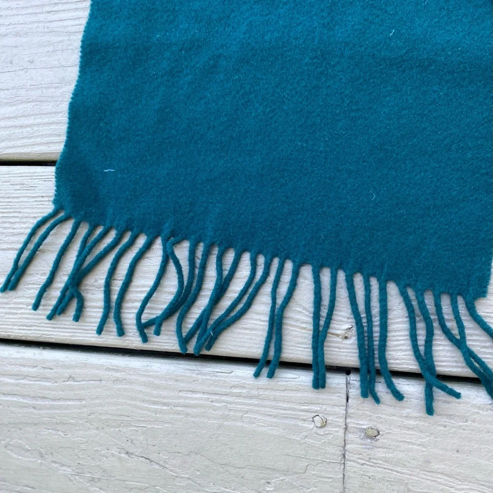 FENDI - VINTAGE Unisex emerald green wool scarf & long fringes, Size: 74…